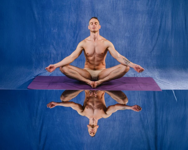 Body & Presence - 43